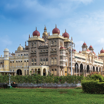 Luxury Train – Golden Chariot’s Pride of Karnataka – 09 Days / 08 Nights