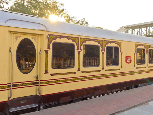 Palace on Wheels